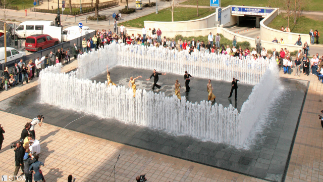 Interaktív szökőkút, Szabadság tér - STOA STUDIO